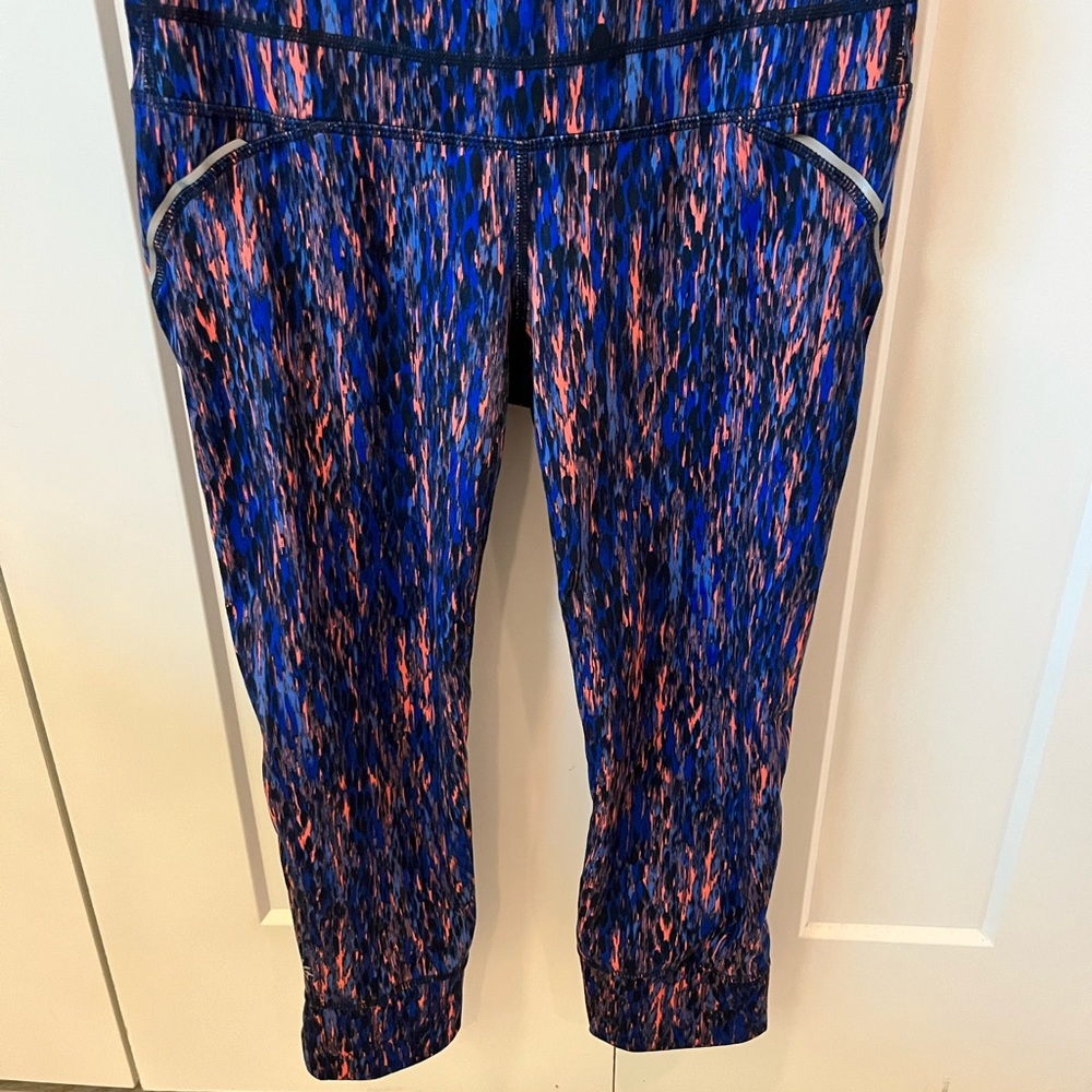 Athleta XS blue/pink crop leggings